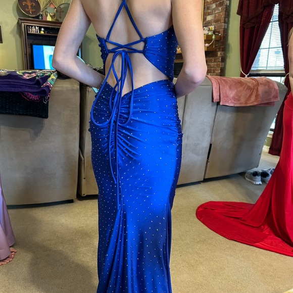 NOX Anabel Prom Dress - Picture 3 of 4